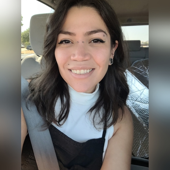 Meet your Posher, Lili - Picture 3 of 3